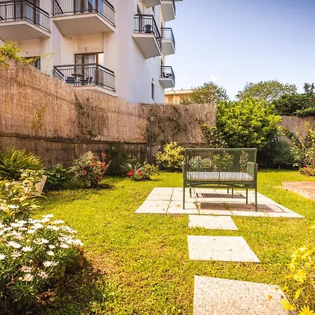 Hidden Garden & Sorrento